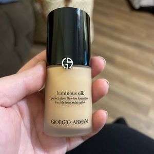 Giorgio Armani Luminous Silk Foundation
